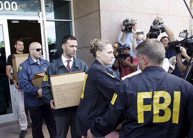 Nos resta agora continuar assistindo de camarote a esse jogo de minutos infinitos e torcer para que o time da corrupção seja rebaixado para última divisão e sem direito a novo acesso a divisão principal do futebol mundial