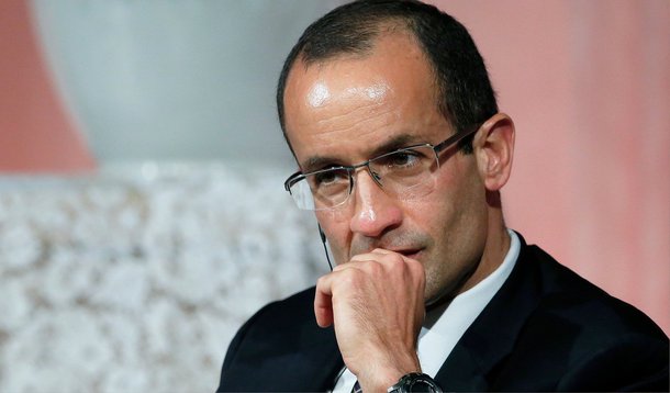 A defesa do presidente do grupo Odebrecht, Marcelo Odebrecht, apresentou pedido de libertação do executivo ao Tribunal Regional Federal da 4ª Região; Odebrecht foi preso na sexta (19); para o juiz federal Sergio Moro, há prova de que ele sabia sobre os crimes na estatal; a defesa diz que não há provas concretas contra o executivo; o requerimento de soltura foi distribuído para o gabinete do magistrado João Pedro Gebran Neto, que já cuida dos casos relativos à Lava Jato