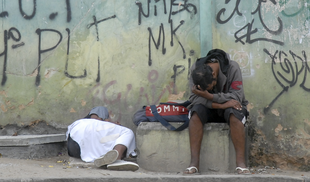 Usuários de drogas envolvidos em conflitos judiciais — como vítimas, investigados, depoentes — poderão participar de grupos de reflexão nos Centros de Atenção Psicossocial (CAPs), da Secretaria de Saúde; a iniciativa é um projeto-piloto fruto de acordo de cooperação entre a secretaria, o Ministério Público do Distrito Federal e dos Territórios (MPDFT) e a Secretaria Nacional de Políticas sobre Drogas — órgão vinculado ao Ministério da Justiça
 
 