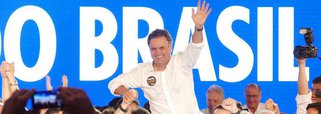 Reconduzido à presidência nacional do PSDB, o senador Aécio Neves (MG) negou que os tucanos queiram dar um golpe para tirar a presidente Dilma do poder; no entanto, ele sugere a antecipação do fim do mandato da petista; "Não somos golpistas. O que existe hoje é uma ausência de governo", afirmou; principais aliados de Aécio, o senador Cássio Cunha Lima e o deputado Carlos Sampaio já pregam abertamente a renúncia ou o impeachment da presidente; ainda assim, Aécio dissimula e diz que "o Judiciário faz felizmente o seu papel e isso é muito relevante"; "As instituições no Brasil funcionam e funcionam muito bem e nosso papel é não permitir que elas sejam atacadas ou constrangidas", completa