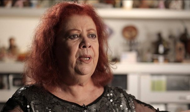 'Gostaria de saber de quem foi a INFELIZ ideia de colocar a música “Vou Festejar” (de Jorge Aragão, Neoci Dias e Dida), gravada com a minha voz, em um carro de som da passeata do dia 16/08 organizada pelo movimento #Vem Pra Rua? Tal movimento está em dissonância absoluta tanto com os meus posicionamentos políticos, como com o que esta música representa historicamente. Não poderia ser usada em hipótese alguma', disse a cantora em nota