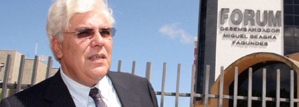 O ex-governador do Rio Grande do Norte Fernando Freire foi preso na manhã deste sábado (25) na orla de Copacabana, na capital fluminense; a prisão foi feita por agentes da Subsecretaria de Inteligência da Secretaria de Estado de Segurança; de acordo com a pasta, Freire estava foragido da Justiça desde 2014 e tem contra ele quatro mandados de prisão expedidos pelo Tribunal de Justiça do Rio Grande do Norte