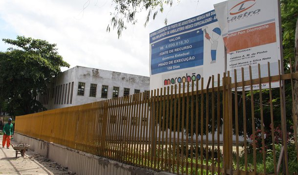Apesar de ter executados dois contratos para a reforma e adaptação do Hospital Pam Diamante, a Secretaria de Estado da Saúde ainda abriu nova licitação, dessa vez para contratar obras de adequação de área de instalação de aparelhos hospitalares; a empresa Engetech Construtora Ltda venceu a concorrência e assinou o Contrato nº 302/2014 no valor de R$ 657.321,38; nesse contrato, novas irregularidades foram constatadas, desde a licitação