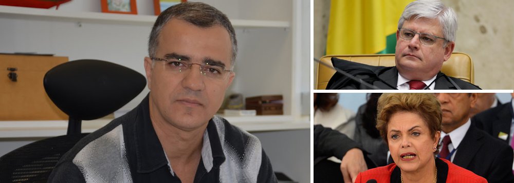 Colunista Kennedy Alencar afirma que a perda de poder do presidente da Câmara pode ser acelerada por dois caminhos: uma denúncia feita procurador-geral da República e ações políticas da presidente Dilma Rousseff; "Se Janot fizer uma denúncia contra Cunha ao Supremo Tribunal Federal até o fim do recesso parlamentar, isso tornaria a situação do deputado insustentável na presidência da Câmara", diz; pelo lado político, a articulação do vice Michel Temer poderá esvaziar o poder de Cunha ainda mais até a volta dos trabalhos da Câmara em agosto