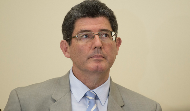 Ministro da Fazenda avalia que a regularização de dólares não declarados fora do Brasil será "oportuno" para ajudar a acabar com a guerra fiscal entre os Estados, além de propiciar "oportunidades de crescimento, investimento e emprego"; recursos seriam empregados na criação de dois fundos, voltados para compensar as perdas dos Estados com uma possível reforma do ICMS e para o financiamento de obras de infraestrutura