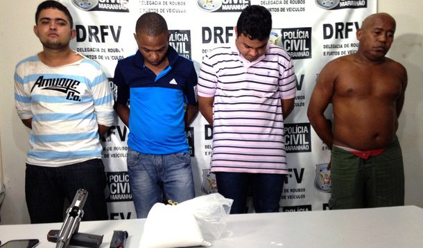 Operação desencadeada pela Polícia Civil, por meio da Delegacia de Roubos e Furtos de Veículos (DRFV), resultou na prisão de uma quadrilha de traficantes na Região Metropolitana de São Luís; entre os envolvidos, dois suspeitos são apontados de fazerem parte da facção criminosa Primeiro Comando da Capital (PCC) do Estado de São Paulo
 