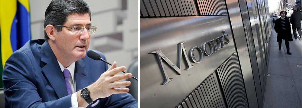 Jornal afirma que equipe econômica liderada pelo ministro Joaquim Levy já incorpora em seu cenário a possibilidade de rebaixamento da nota de crédito do país pela Moody's; a tarefa agora, diz, seria de impedir a perspectiva negativa, mas ressalta que não será fácil já que a agência de classificação de risco estará no país em ‘um momento de baixo crescimento econômico e de incertezas sobre o cumprimento da meta de superávit primário neste ano’; a nota brasileira pela escala da Moody's é "baa2" e se rebaixada cairia a "baa3", último nível dentro do grau de investimento