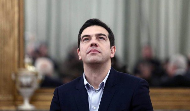 Primeiro ministro grego, Alexis Tsipras, concordou em apresentar uma nova proposta visando um acordo com os credores europeus e o FMI; possibilidade de acordo teria sido acertada durante conversa telefônica entre Tsipras e a chanceler alemã, Angela Merkel; enquanto as negociações sobre a dívida continuam, os bancos gregos continuarão fechados nos próximos dias