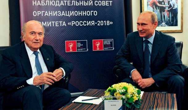O presidente russo, Vladimir Putin, enviou mensagem ao presidente da Fifa, Sepp Blatter, parabenizando-o por sua reeleição; "O chefe do Estado russo expressou confiança de que a experiência, o profissionalismo e a alta autoridade ajudarão Blatter na futura promoção da expansão geográfica e de popularidade do futebol em todo o mundo", disse Putin em um comunicado do Kremlin; presidente russo acrescentou que a Rússia, que será a anfitriã da Copa de 2018, estava interessada em cooperar com a Fifa em geral, e em particular, na preparação do mundial