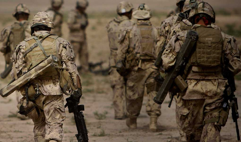 Organização do Tratado do Atlântico Norte (Otan) e seus aliados realizarão o maior exercício militar em mais de uma década a partir de outubro, mobilizando 36.000 soldados pelo Mediterrâneo a fim de conter a ameaça do Estado Islâmico no flanco sul da aliança militar; mais de 30 países, incluindo nações fora da Otan, tais como Suécia e Áustria, participarão dos exercícios na Itália, Espanha, Portugal e no Mediterrâneo, que se estenderão de 3 de outubro até 6 de novembro; Otan não realiza exercícios com esta escala desde 2002