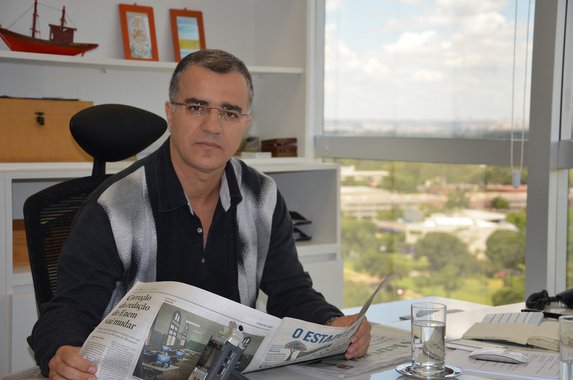 "O agravamento da situação das empresas Odebrecht e Andrade Gutierrez na Operação Lava Jato causa preocupação no meio político em Brasília. A denúncia por corrupção, lavagem de dinheiro e formação de organização criminosa provoca temor porque essas empresas são grandes financiadoras de campanha", diz o jornalista Kennedy Alencar; "Em Brasília, não se descarta a possibilidade de uma delação premiada de algum executivo da empreiteira ou da Andrade Gutierrez"