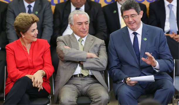 Segundo o ministro da Fazenda, Joaquim Levy, o País está pronto para absorver a demanda por dinheiro para os projetos do Programa de Investimento em Logística (PIL), estimado em R$ 198 bilhões, lançado pela presidente Dilma Rousseff nesta manhã;  "Não vai faltar dinheiro. Não adianta querer apostar que não vai dar certo, como disse a presidente", afirmou Levy; a presidente Dilma Rousseff defendeu a participação do BNDES no programa; "O governo vai continuar atuando através do BNDES, pois o investimento de longo prazo ainda depende muito da participação dos bancos públicos, por essa razão o BNDES terá papel relevante no financiamento, com taxas de juros e prazos compatíveis", afirmou
