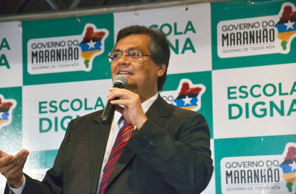 O governador Flávio Dino (PCdoB), no programa semanal "Conversando com o Governador", acusou a ex-governadora Roseana Sarney (PMDB) de proteger o crime de agiotagem no Estado; segundo ele, "quem governava o Maranhão protegia os agiotas"; chefe do Executivo maranhense afirmou que as investigações sobre o crime de agiotagem foram paralisadas por ordem superiores vindas do Palácio dos Leões por conta do grande número de prefeitos e agiotas aliados ao grupo Sarney