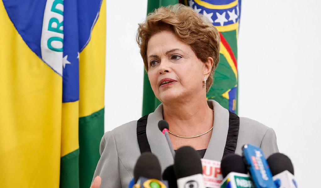 A assessoria do STF informou nesta terça (21) que a presidente Dilma Rousseff decidiu vetar o reajuste aprovado pelo Congresso Nacional para os servidores do Judiciário; o veto ao projeto deverá ser publicado na edição desta quarta-feira (22) do “Diário Oficial da União”; o secretário-executivo do Ministério do Planejamento, Dyogo Henrique de Oliveira, telefonou para o Supremo e informou sobre o veto ao diretor-geral do STF, Amarildo Vieira; em 30 de junho, o Senado aprovou reajuste que varia de 53% a 78,5%