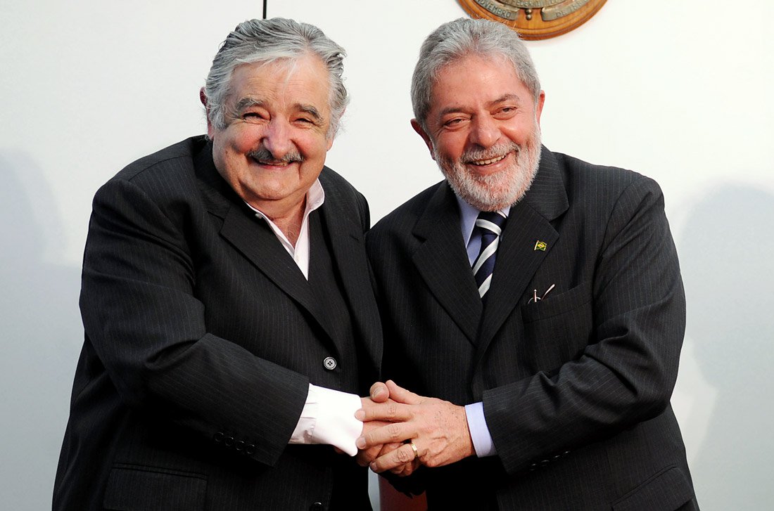 "A campanha contra Lula 2018 produziu mais um capítulo infame. O Globo 'revelou' que Lula teria dito a Pepe Mujica que sabia do mensalão", diz Kiko Nogueira, diretor-adjunto do Diário do Centro do Mundo; "Você precisa de uma dose grande de má fé para enxergar a tal 'confissão' ou o sonhado 'Eu sabia'", completa