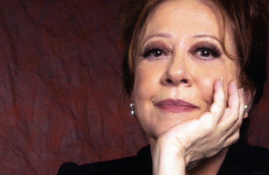 Essa foi a reação da atriz Fernanda Montenegro contra quem promoveu o boicote à novela Babilônia, da Rede Globo, depois do beijo gay entre ela e Nathália Timberg, no primeiro capítulo do folhetim