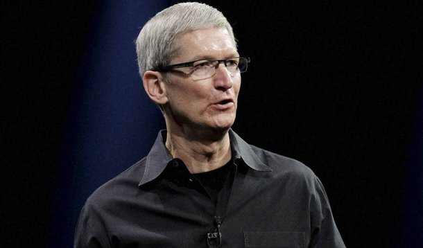 Presidente-executivo da companhia assumiu publicamente que é gay em um artigo que escreveu na revista Businessweek, da Bloomberg