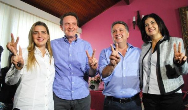 Apoio formal do deputado federal virá na quinta-feira 9; "Só fiz um pedido a ele (Crivella), para livrar o Rio desse grupo que fez tanto mal ao estado, que trouxe o estado à falência financeira e moral", disse Anthony Garotinho (PR), referindo-se ao governo de Luiz Fernando Pezão (PMDB), que enfrentará Marcelo Crivella (PRB) no segundo turno