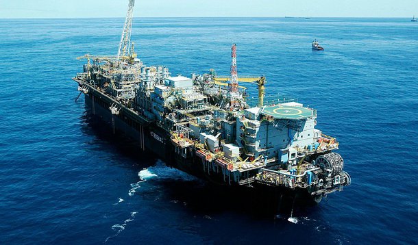 A 13ª Rodada de Licitações de Blocos Exploratórios de petróleo atraiu 39 empresas, número superior ao da rodada passada; a 13ª Rodada de Licitações está marcada para o dia 7 de outubro. Serão oferecidos 266 blocos em 22 setores de 10 bacias sedimentares, num total de aproximadamente 125 mil km² localizados em 10 estados brasileiros; os blocos estão distribuídos em 10 bacias sedimentares: Amazonas, Parnaíba, Potiguar, Recôncavo, Sergipe-Alagoas, Jacuípe, Camamu-Almada, Espírito Santo, Campos e Pelotas