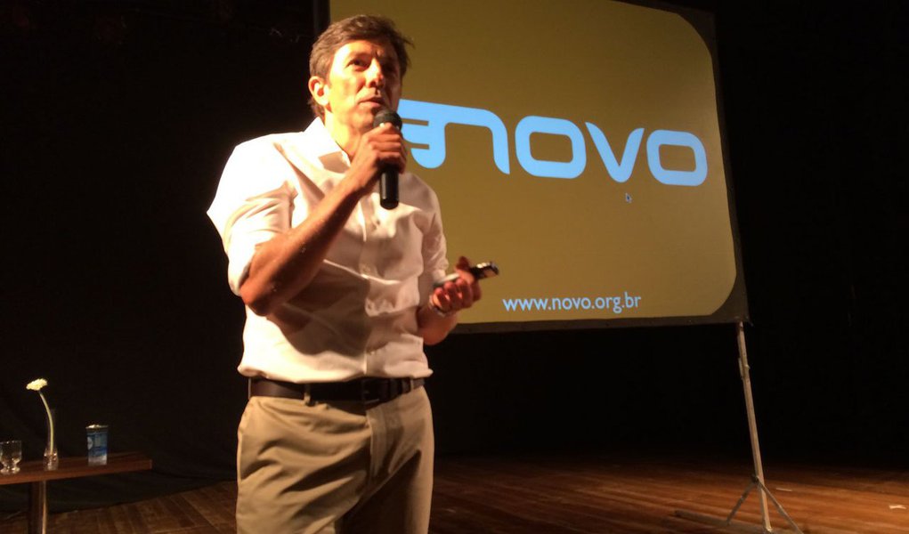 O presidente do chamado Partido Novo, João Dionísio Amoêdo, busca o registro com número 30 no Tribunal Superior Eleitoral (TSE); a legenda já coletou mais de 1 milhão de assinaturas de eleitores das cinco regiões brasileiras, conta com cerca de 700 mil seguidores nas redes sociais e consolidou nove diretórios regionais 