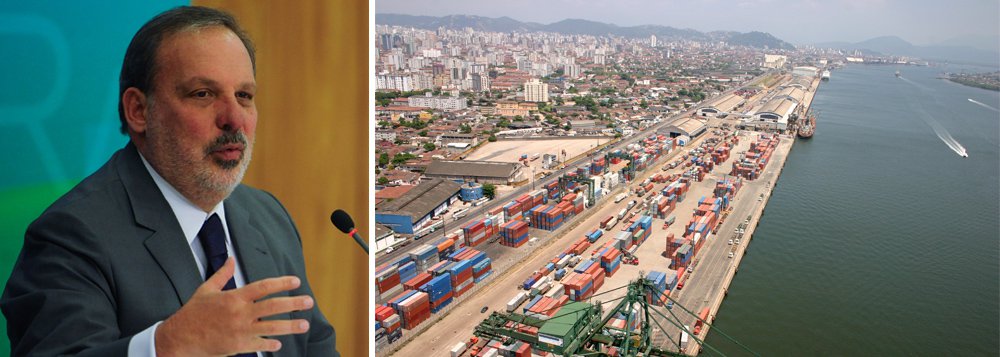 A previsão é do ministro do Desenvolvimento, Indústria e Comércio Exterior, Armando Monteiro; "As projeções do começo do ano eram de 8 bilhões a 10 bilhões de dólares. Agora, já é possível fazer uma projeção com uma margem segura de que vamos passar de 10 bilhões, e podendo chegar a 12 bilhões", disse Monteiro a jornalistas durante evento no Rio de Janeiro; segundo ele, o número decorre de forte queda nas importações que está fomentando o movimento de substituição de compras externas pelo país