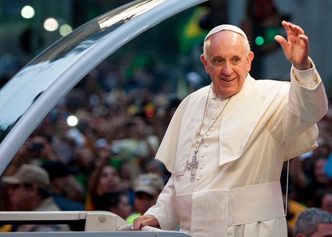 Uns dizem que Pancho, o Sumo Pontífice, falou como um argentino e não como um papa. Outros acreditam que ele falou como um legítimo papa argentino. Pra mim ele deixou claro que pau que dá em Chico também dá em Francisco