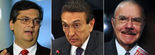 Governador do Maranhão, Flávio Dino (PCdoB), atribuiu o cancelamento das obras da refinaria Premium I, anunciado pela Petrobras nessa semana, à ação do ex-ministro de Minas e Energia Edison Lobão e o ex-senador José Sarney, ambos do PMDB; "Forçaram a mão para que o projeto da refinaria saísse de qualquer jeito, sem projeto, sem estudo técnico. Deu no que deu', afirmou; "O certo é que enterraram R$ 1,5 bilhão aqui e ninguém sabe como e por que agora há um vazio completo"; Dino ligou o clã Sarney ao ex-diretor de Abastecimento da Petrobras Paulo Roberto Costa; "Era ele o interlocutor, ele que vinha, ele que reunia, ele que anunciava. Sabe Deus o que está enterrado nesse buraco da refinaria. Boa coisa não é"