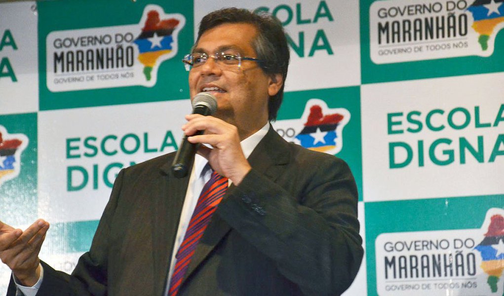 Governador Flávio Dino afirmou que as maiores conquistas de sua gestão nos cinco primeiros meses são a honestidade, valorização de servidores e medidas para enfrentar o quadro de recessão econômica estabelecida no país; "Terminando de consertar o caos que herdamos, vamos intensificar obras em todo o Maranhão. Hoje são dezenas, em breve serão centenas"", disse pelo Twitter; "Nas medidas anticiclicas, destaco redução de impostos para empresas optantes pelo SIMPLES e reajustes para servidores acima da inflação"