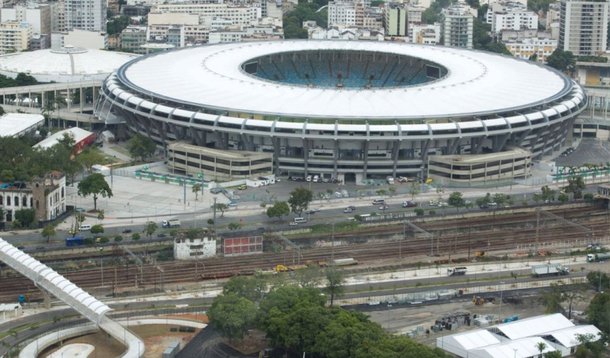 Uma reforma do Estádio do Maracanã que ultrapassou R$ 1 bilhão e desmontou equipamentos esportivos no entorno, obras de mobilidade que não melhoraram o transporte da cidade e removeram milhares de famílias e repressão aos movimentos sociais que contestaram esses gastos e obras são alguns exemplos do que a Copa do Mundo 2014 deixou para o Rio de Janeiro; esse é o ponto de vista do Comitê Popular Rio Copa e Olimpíadas, que denuncia as violações de direitos envolvendo os megaeventos esportivos desde 2010