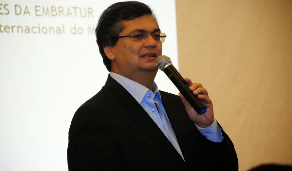Gestores das cidades da região metropolitana de São Luís e o governador Flávio Dino reuniram-se para tratar de assuntos de de ações que permitam implementar a região metropolitana da Grande Ilha com trabalhos parceiros e conjuntos entre prefeituras e o governo estadual; ficou definido que técnicos da Secretaria de Estado das Cidades e da Agência Estadual de Mobilidade Urbana, com o apoio de técnicos dos municípios envolvidos, irão promover estudos que viabilizem a reestruturação da Lei Complementar que instituiu a região metropolitana; os estudos serão apresentados no dia 9
 
 