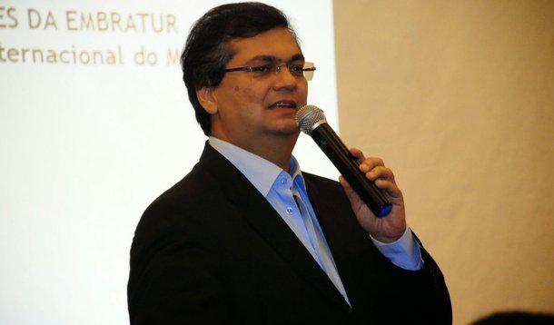 Gestores das cidades da região metropolitana de São Luís e o governador Flávio Dino reuniram-se para tratar de assuntos de de ações que permitam implementar a região metropolitana da Grande Ilha com trabalhos parceiros e conjuntos entre prefeituras e o governo estadual; ficou definido que técnicos da Secretaria de Estado das Cidades e da Agência Estadual de Mobilidade Urbana, com o apoio de técnicos dos municípios envolvidos, irão promover estudos que viabilizem a reestruturação da Lei Complementar que instituiu a região metropolitana; os estudos serão apresentados no dia 9
 
 