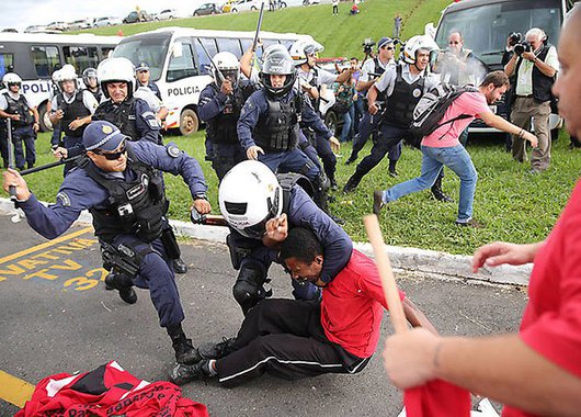 Lutar contra a terceirização é questão de consciência social, de consciência dos direitos humanos, de justiça social trabalhista e de patriotismo