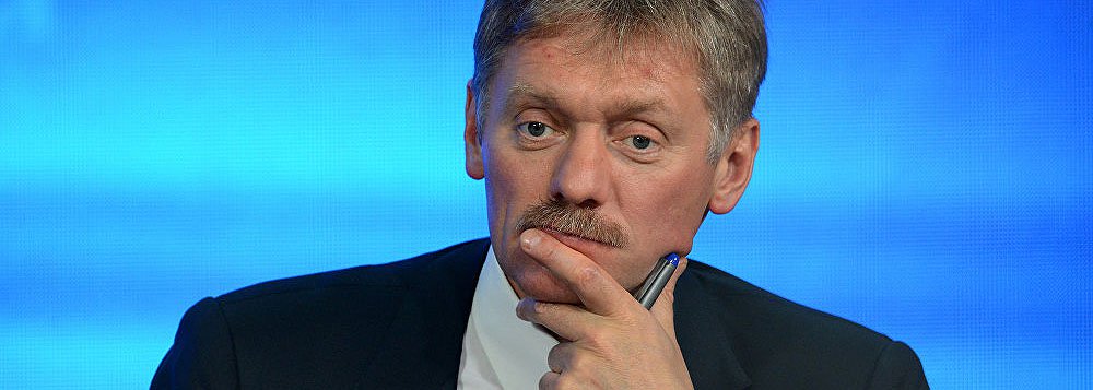 A Rússia reiterou nesta terça-feira que não vai devolver a Crimeia para a Ucrânia, apesar de Estados Unidos e União Europeia terem avisado que não removerão as sanções impostas a Moscou devido à anexação da península no Mar Negro há um ano; "Não existe ocupação da Crimeia. A Crimeia é uma região da Federação Russa, e, é claro, os assuntos das nossas regiões não estão abertos para discussão", disse o porta-voz do Kremlin Dmitry Peskov 