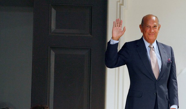 Oscar de la Renta, o estilista lendário que vestiu primeiras-damas e estrelas de Hollywood durante uma carreira de cinco décadas, foi lembrado nesta terça-feira por seu estilo exuberante, seu coração generoso e sua atividade filantrópica incansável. Foram muitas homenagens ao costureiro dominicano falecido no final da segunda-feira aos 82 anos