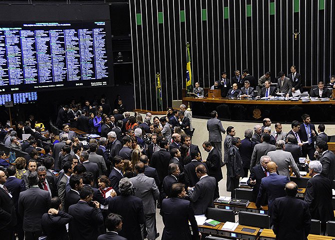 Quando os nomes ligados a Aécio nas eleições de 2014 e que constam da delação premiada forem qualificados como parte do esquema, Aécio terá uma organização criminosa para chamar de sua