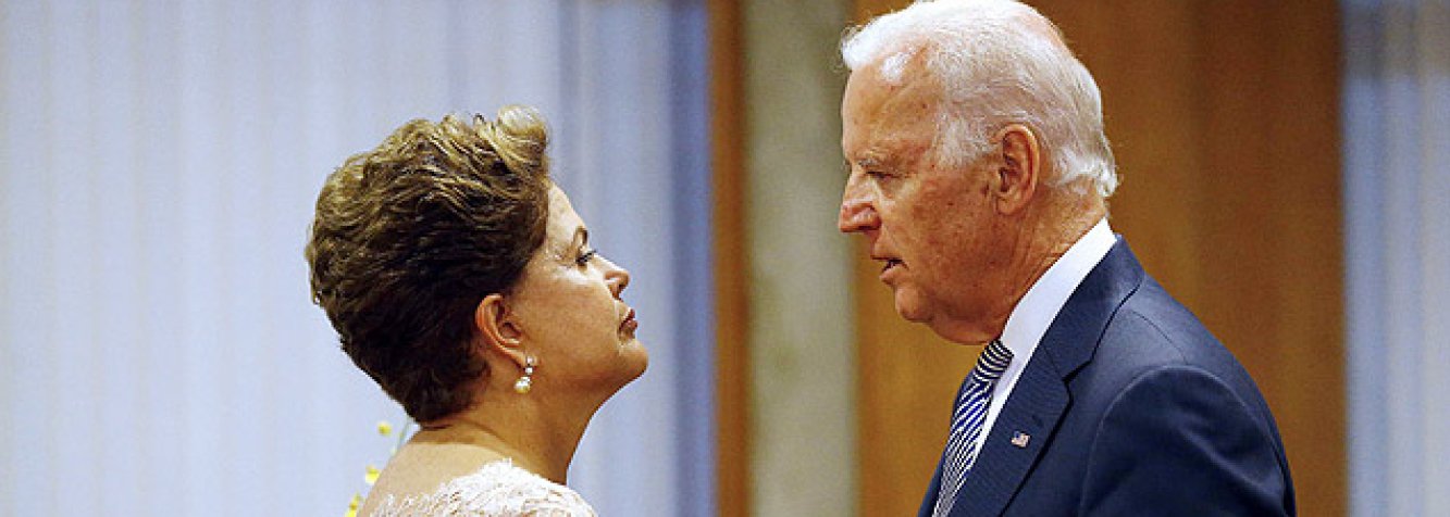 Vice-presidente dos Estados Unidos, Joe Biden, conversou por telefone nesta sexta-feira com a presidente Dilma Rousseff sobre cooperação em segurança, energia, comércio e outras questões; "O vice-presidente reafirmou a importância estratégica da relação bilateral e enfatizou o compromisso dele e do presidente (Barack) Obama de trabalhar com a presidente Dilma Rousseff para avançar nossos interesses cada vez mais comuns como dois parceiros hemisféricos e globais", disse a Casa Branca em comunicado