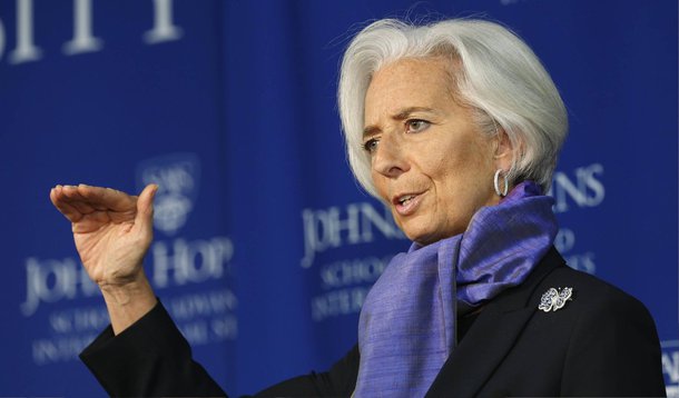 A diretora-gerente do Fundo Monetário Internaciona, Christine Lagarde, disse neste domingo estar decepcionada com o resultado inconclusivo das negociações com a Grécia, que está à beira de um calote de sua dívida com o FMI; "Eu continuo acreditando que uma abordagem equilibrada é necessária para ajudar a restaurar a estabilidade econômica e o crescimento na Grécia", disse ela