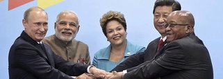 Sinalização para criar uma agência própria de classificação de risco constitui outro passo no sentido de buscar alternativas a organismos e entidades com interesses econômicos distintos dos países em desenvolvimento; há alguns meses, na cúpula do bloco em Fortaleza, já havia sido formalizada a criação do Banco de Desenvolvimento dos Brics, cujo objetivo é funcionar como uma alternativa ao FMI (Fundo Monetário Internacional) e ao Banco Mundial
