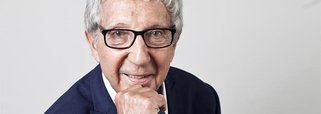 Para o presidente do conselho da BRF, Abilio Diniz, há um pessimismo excessivo no Brasil; ele afirma que o setor privado precisa investir mais para reativar a economia: "Muitos falam de crise, de teimosia do governo, mas temos que fazer nossa parte''; durante seminário sobre economia brasileira, em Paris, ele ressaltou que o resultado do ajuste fiscal deve ser sentido no ano que vem: ''O ajuste dói, mas é rito de passagem''