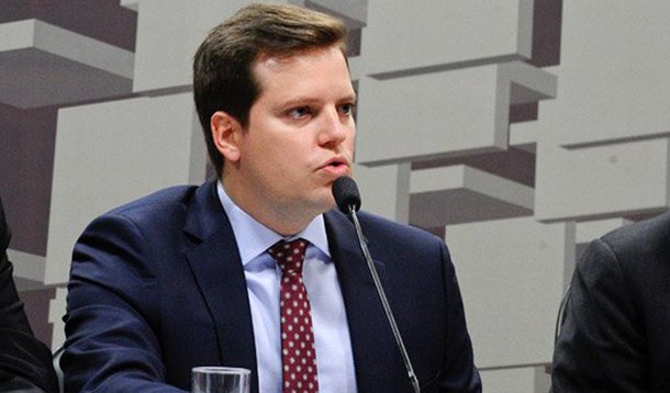 Segundo o novo superintendente-geral do Conselho Administrativo de Defesa Econômica (Cade), Eduardo Frade, órgão busca evidências de acerto entre empresas para além da Petrobrás e das obras de Angra 3: “Estamos procurando evidências em tudo que é tipo de mercado. Isso aí estamos fazendo com a ciência de que é possível, sim, que haja cartéis em outros setores”