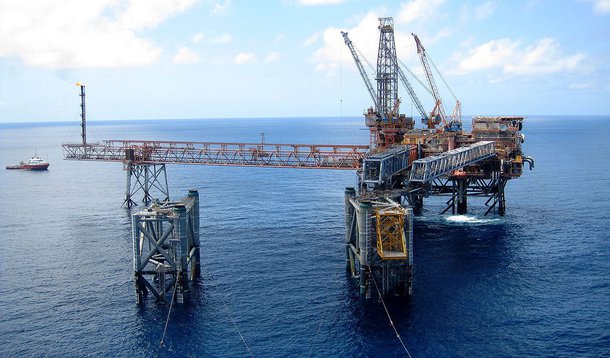 Se a previsão da Agência Nacional do Petróleo, Gás Natural e Biocombustíveis (ANP) for confirmada, o país produziria cerca de 4,4 milhões de barris/dia em até dez anos, ante 2,2 milhões de barris/dia no ano passado; somente a Petrobras previu produzir 4,2 milhões de barris/dia de petróleo, mas em 2020, segundo seu último plano de negócios, que está sendo revisado