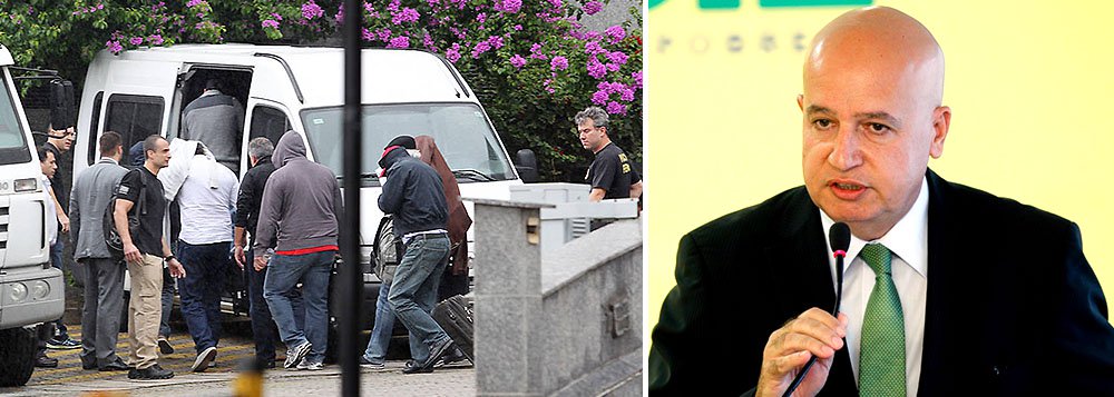Para o ministro da Controladoria Geral da União Valdir Simão, em caso de acordo de leniência, além da multa, a empreiteira envolvida na Lava Jato deve ressarcir os cofres da estatal: ‘A Petrobras vai contabilizar um valor de prejuízo em função da corrupção. O dano vai ser a reparação. Isso é o piso’; estima-se que essa quantia possa chegar a US$ 4,2 bilhões 