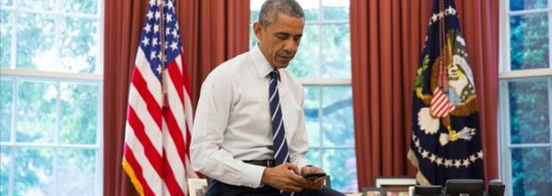 O presidente dos Estados Unidos, Barack Obama, enviou a primeira mensagem de sua conta pessoal no Twitter, nesta segunda-feira, e rapidamente ganhou dezenas de milhares de seguidores, na mais recente iniciativa da Casa Branca para ampliar a presença nas redes sociais