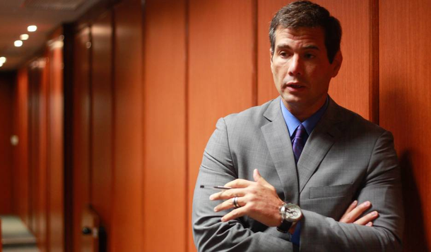 A Justiça do Rio acatou denúncia contra acusados de desviar ingressos da Copa do Mundo de 2014 para venda ilegal; o juiz Marcello Rubioli, do Juizado do Torcedor e dos Grandes Eventos, tornou réus 11 envolvidos no caso; todos são acusados de cambismo, desvio de ingresso para câmbio, lavagem de dinheiro, corrupção ativa, organização criminosa e crime tributário; o magistrado absolveu os réus do crime tributário, alegando que a denúncia apresentada sobre este tema não estava clara e devidamente fundamentada 