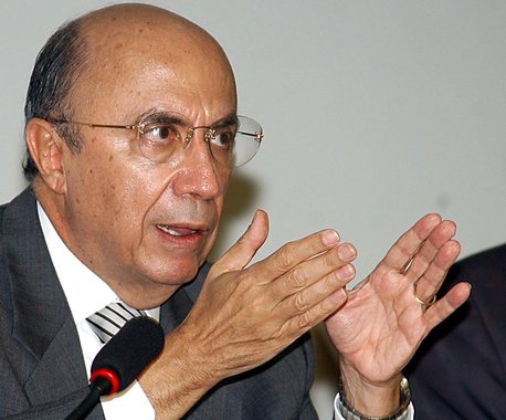 Ex-presidente do Banco Central Henrique Meirelles afirma que notícia de que a inflação ficou na meta em 2014 porque atingiu 6,41% no ano passado é positiva porque reforça a credibilidade da instituição; por outro lado, diz que, para aperfeiçoar o sistema e trazer o índice para o patamar correto, é preciso definir com clareza que a meta é 4,5%
