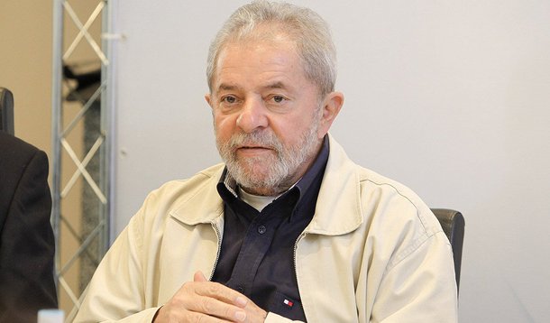 Valtan Timbó decidiu abrir inquérito contra o ex-presidente petista após ele mesmo ser alvo de investigação por ser negligente e engavetar nada menos que 245 processos; segundo o jornaliasta Fernando Brito, do Tijolaço, “é um raro caso de negligente em geral e apressadíssimo quando lhe interessa”; procedimentos, no mínimo, são uma retaliação à administração Janot, cuja Corregedoria abriu processo por desídia funcional contra Timbó, antes de sua atitude insólita, e, no máximo, uma cortina de fumaça diante das ações da Procuradoria contra Eduardo Cunha