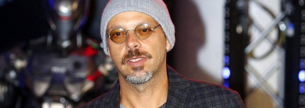 "A política brasileira está corrompida de forma generalizada. Municípios, Estados e governo federal. Não foi o PT quem criou esse estado de coisas. Mas sabemos também que com a entrada do PT no sistema a corrupção subiu de patamar", afirma o cineasta José Padilha