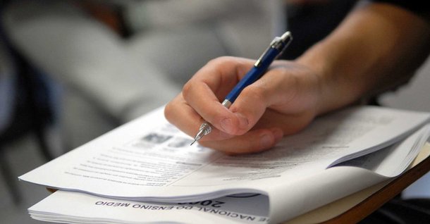 A escola maranhense melhor posicionada ocupa o 213º lugar nacional; e é uma escola privada classificada pelo indicador de nível socioeconômico como muito alto; as cinco melhores notas de escolas maranhenses são de escolas privadas de São Luís. As cinco piores são de escolas estaduais do interior; das 20 escolas com piores notas do país, três são maranhenses: Professora Leda Tajra, em Buriti Bravo, José Maria de Araújo, de Olinda Nova, e Cristiano Pimenta, em Bacuri
