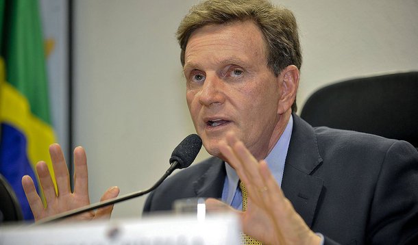 Senador pelo PRB-RJ, Marcelo Crivella é autor de projeto que tenta reduzir número de vítimas em ações policiais: “O Estado não exerce o monopólio de uma violência arbitrária. Tem apenas o da violência legítima, sujeita a regras, limites e controles”