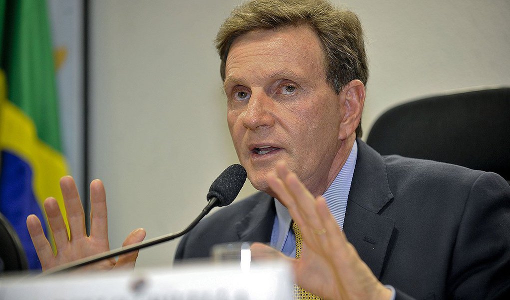 Senador pelo PRB-RJ, Marcelo Crivella é autor de projeto que tenta reduzir número de vítimas em ações policiais: “O Estado não exerce o monopólio de uma violência arbitrária. Tem apenas o da violência legítima, sujeita a regras, limites e controles”